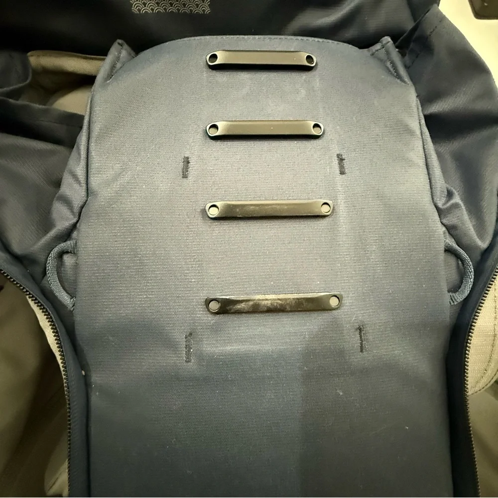 Peak Design Everyday Backpack 20L Weatherproof Camera Laptop Bag Midnight Blue - Picture 9 of 16